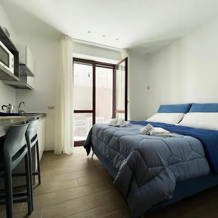 بيت ضيافة De Vivo Realty - Sunny House Sorrento 3*