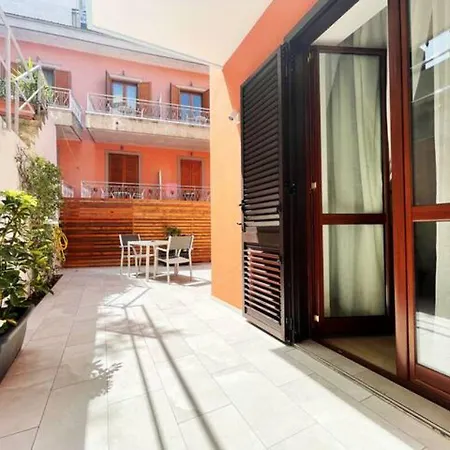 De Vivo Realty - Sunny House Πανσιόν 3*