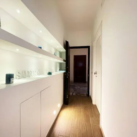De Vivo Realty - Sunny House